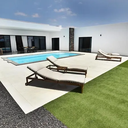 Pitaya - Luxury Escape * La Oliva