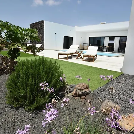 Pitaya - Luxury Escape * La Oliva