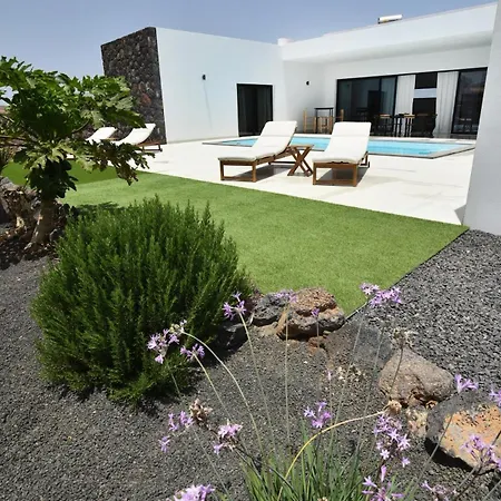 Pitaya - Luxury Escape La Oliva
